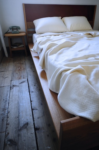 家具、無垢、ベッド、ROBUS