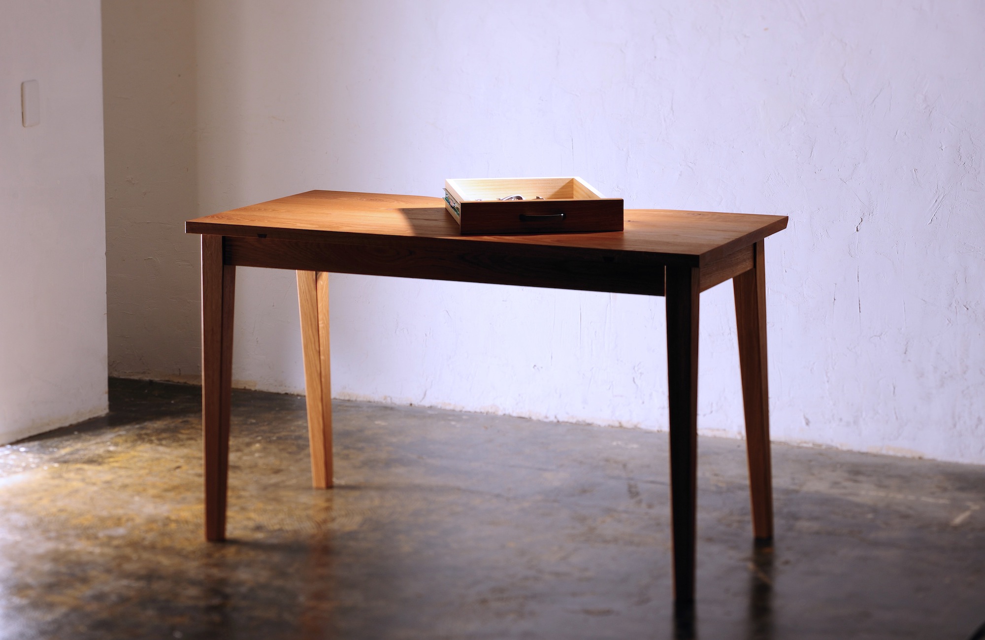 家具、無垢、グローデスク、机、ROBUS