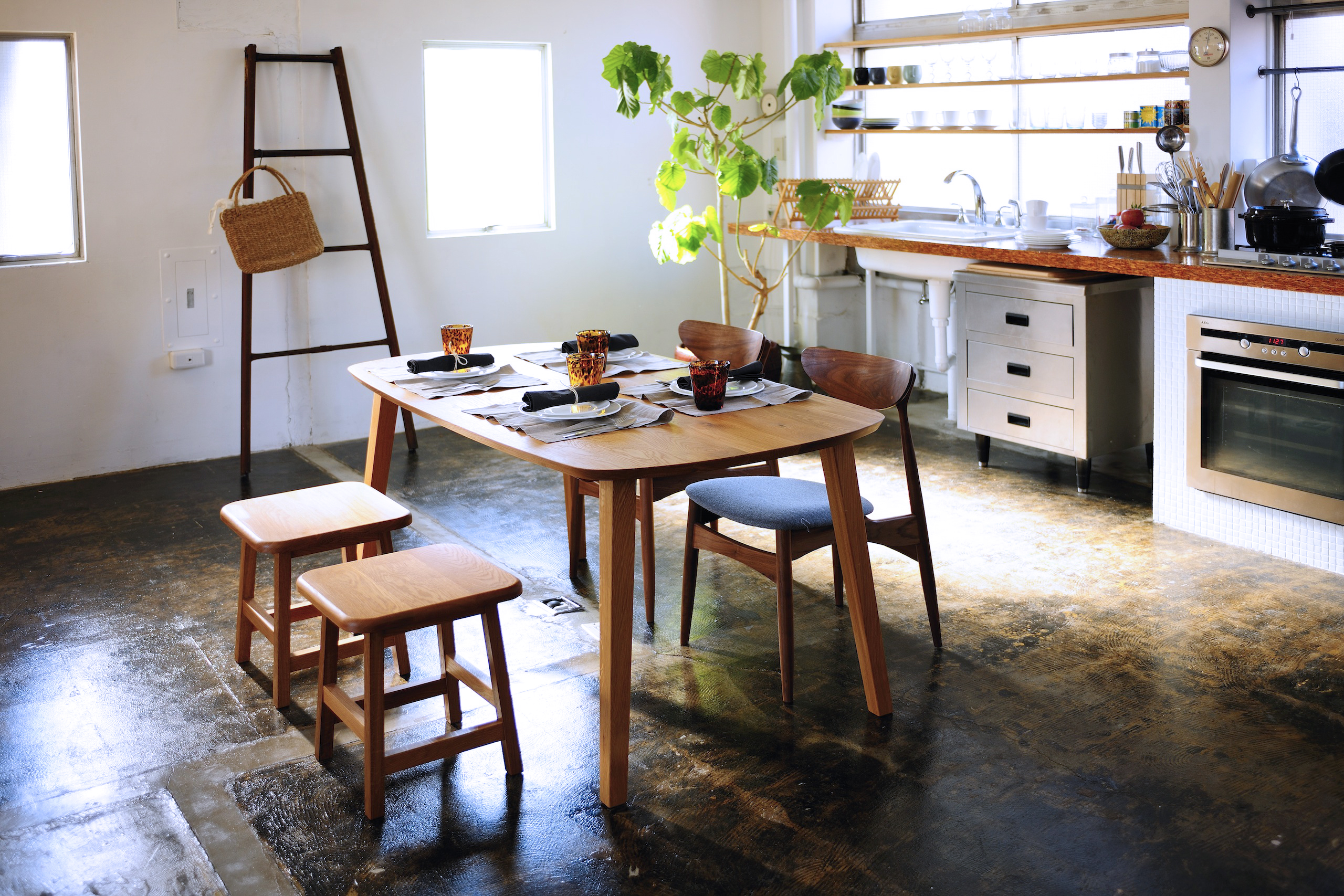 家具、無垢、ブロステーブル、ダイニングテーブル、ROBUS