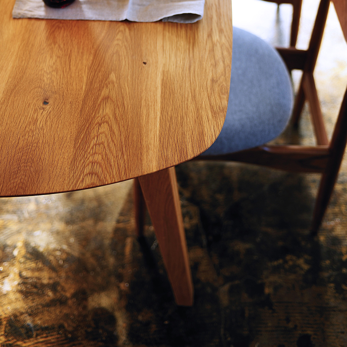 家具、無垢、
ブロステーブル、ダイニングテーブル、ROBUS